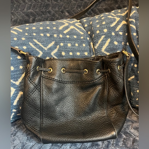 Lauren Ralph Lauren Grafton Cara Drawstring Black Leather Bucket Bag - Picture 2 of 7